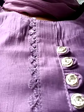 Snapshot of Aaisha-16 chatting on 10/22/25, 06:46 Aaisha-16 online show from 10/22/25, 06:46