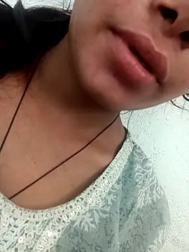 Aaisha-16 online show from 04/04/26, 04:08
