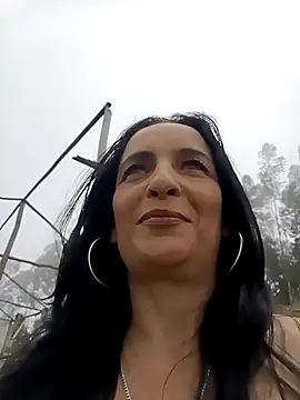 Kimberly Smitth online show from 10/03/25, 12:39