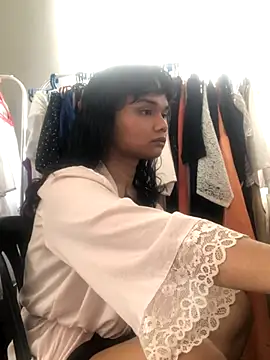 estradiolist online show from 10/23/25, 05:06