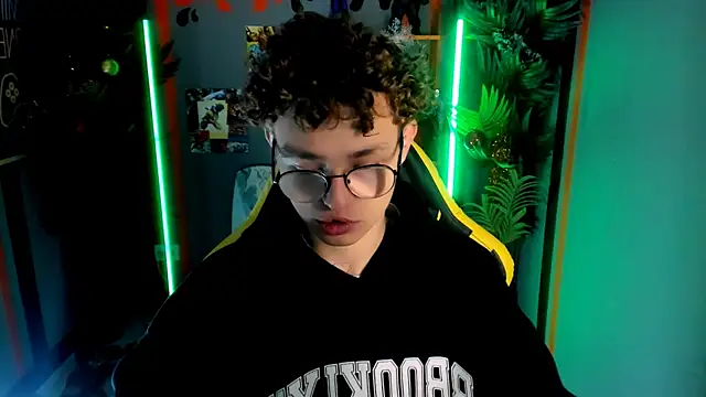 NathanCurl online show from 12/21/25, 10:28