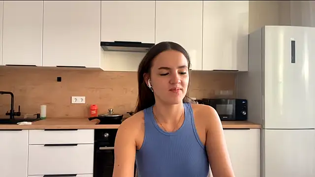 Snapshot of FavorLeila chatting on 10/07/25, 01:12 FavorLeila online show from 10/07/25, 01:12