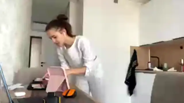 Snapshot of FavorLeila chatting on 09/27/25, 09:48 FavorLeila online show from 09/27/25, 09:48