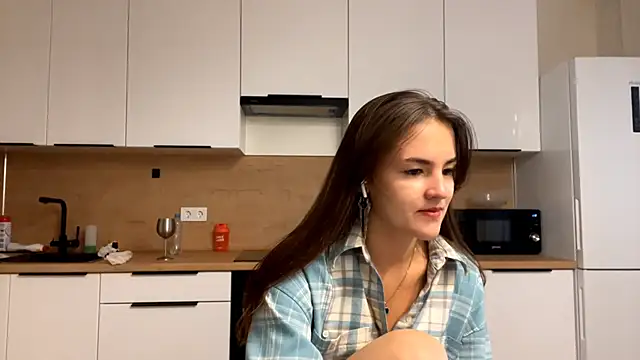 Snapshot of FavorLeila chatting on 10/03/25, 02:07 FavorLeila online show from 10/03/25, 02:07