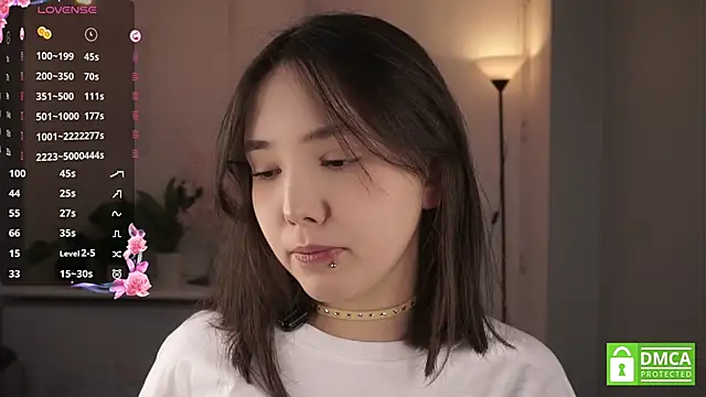 RenaeConnerley online show from 12/17/25, 05:23