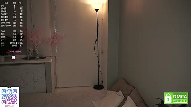 RenaeConnerley online show from 11/08/25, 04:49