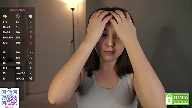 RenaeConnerley online show from 10/27/25, 04:24