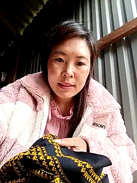 Siathong online show from 09/28/25, 01:45