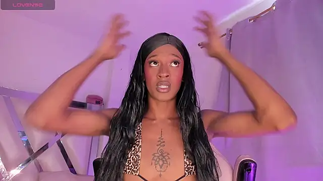 Mia royal online show from 07/23/26, 08:38