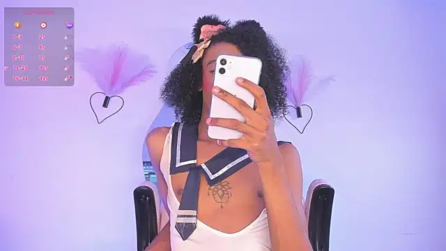 Snapshot of Mia_royal chatting on 05/28/26, 05:30 Mia royal online show from 05/28/26, 05:30