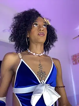 Snapshot of Mia_royal chatting on 05/10/26, 02:30 Mia royal online show from 05/10/26, 02:30