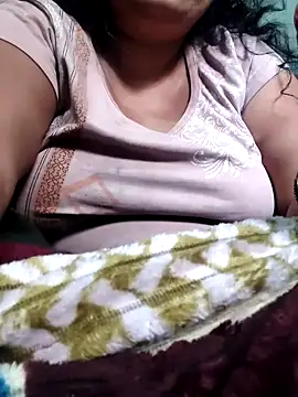 Snapshot of Mmm143 chatting on 03/02/26, 03:07 Mmm143 online show from 03/02/26, 03:07