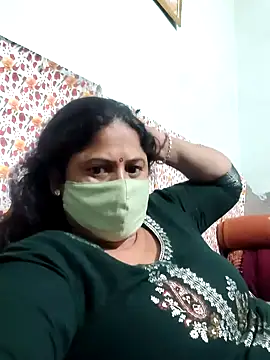 Snapshot of Mmm143 chatting on 01/14/26, 11:25 Mmm143 online show from 01/14/26, 11:25