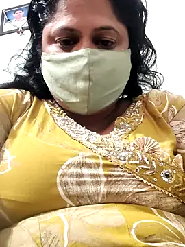 Snapshot of Mmm143 chatting on 02/01/26, 07:17 Mmm143 online show from 02/01/26, 07:17