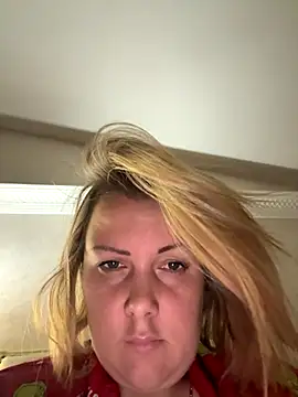 Piccolamonella29 online show from 11/23/25, 10:36