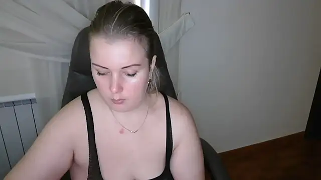 Piccolamonella29 online show from 11/08/25, 12:52