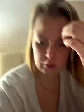 Piccolamonella29 online show from 11/19/25, 02:33