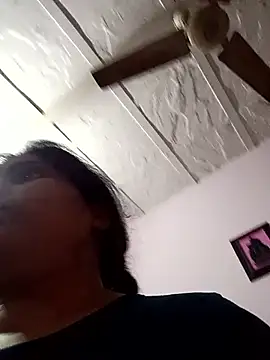 aliya-jaan71 online show from 10/28/25, 07:46