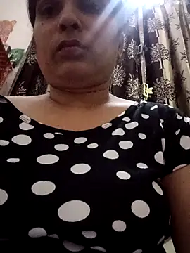 Snapshot of aliya-jaan71 chatting on 10/14/25, 06:41 aliya-jaan71 online show from 10/14/25, 06:41