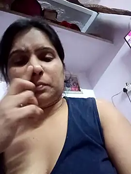 Snapshot of aliya-jaan71 chatting on 09/27/25, 08:42 aliya-jaan71 online show from 09/27/25, 08:42
