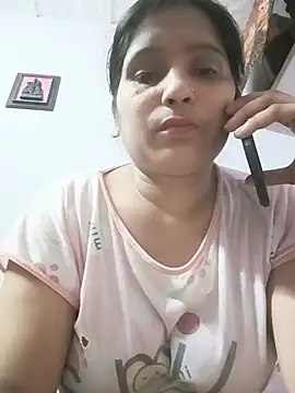 Snapshot of aliya-jaan71 chatting on 07/15/26, 07:59 aliya-jaan71 online show from 07/15/26, 07:59