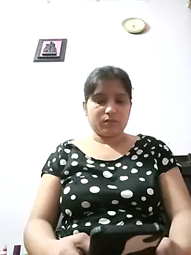 aliya-jaan71 online show from 04/30/26, 12:56