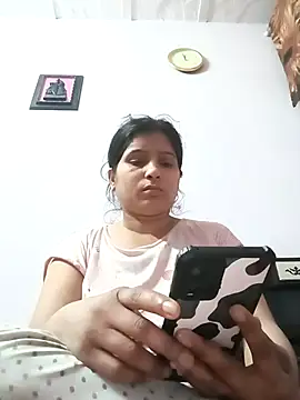 Snapshot of aliya-jaan71 chatting on 03/29/26, 06:26 aliya-jaan71 online show from 03/29/26, 06:26