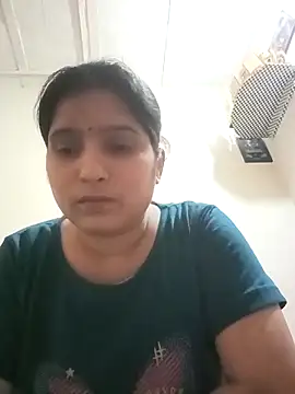 aliya-jaan71 online show from 04/23/26, 06:53