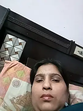 aliya-jaan71 online show from 04/15/26, 10:10