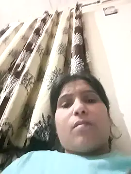 Snapshot of aliya-jaan71 chatting on 03/31/26, 12:18 aliya-jaan71 online show from 03/31/26, 12:18