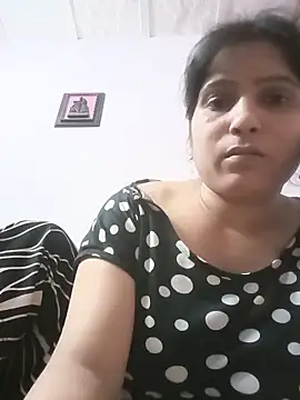 Snapshot of aliya-jaan71 chatting on 06/01/26, 10:48 aliya-jaan71 online show from 06/01/26, 10:48