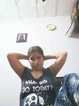 aliya-jaan71 online show from 05/18/26, 11:59