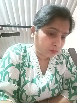 Snapshot of aliya-jaan71 chatting on 04/08/26, 05:25 aliya-jaan71 online show from 04/08/26, 05:25