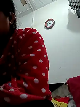 Snapshot of aliya-jaan71 chatting on 02/11/26, 09:42 aliya-jaan71 online show from 02/11/26, 09:42