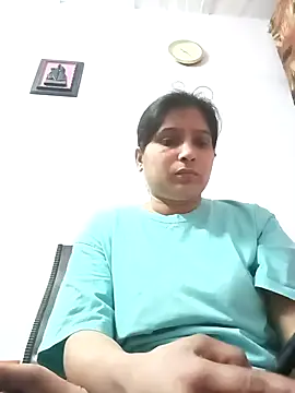 Snapshot of aliya-jaan71 chatting on 03/20/26, 04:52 aliya-jaan71 online show from 03/20/26, 04:52