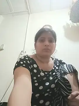 Snapshot of aliya-jaan71 chatting on 06/04/26, 09:03 aliya-jaan71 online show from 06/04/26, 09:03