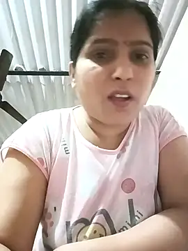 Snapshot of aliya-jaan71 chatting on 03/27/26, 04:52 aliya-jaan71 online show from 03/27/26, 04:52