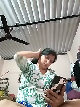 Snapshot of aliya-jaan71 chatting on 04/10/26, 08:38 aliya-jaan71 online show from 04/10/26, 08:38