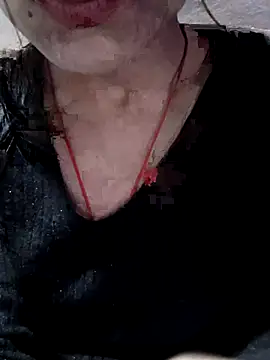 Snapshot of Miss_linaa chatting on 12/19/25, 10:50 Miss linaa online show from 12/19/25, 10:50