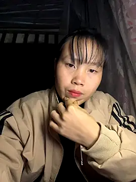 huong-18 online show from 11/28/25, 02:17