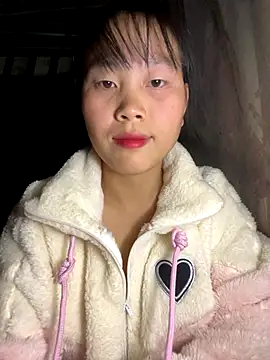 huong-18 online show from 12/14/25, 10:15