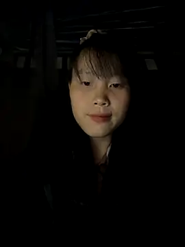 huong-18 online show from 11/19/25, 01:55