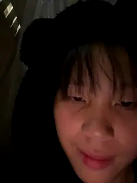 huong-18 online show from 11/11/25, 01:44