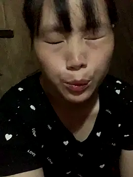 huong-18 online show from 10/23/25, 10:03