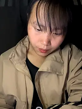 huong-18 online show from 11/23/25, 01:43