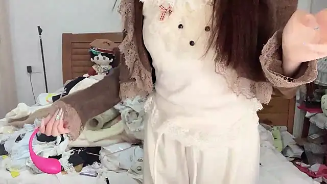 Snapshot of Akong11 chatting on 11/02/25, 02:00 Akong11 online show from 11/02/25, 02:00