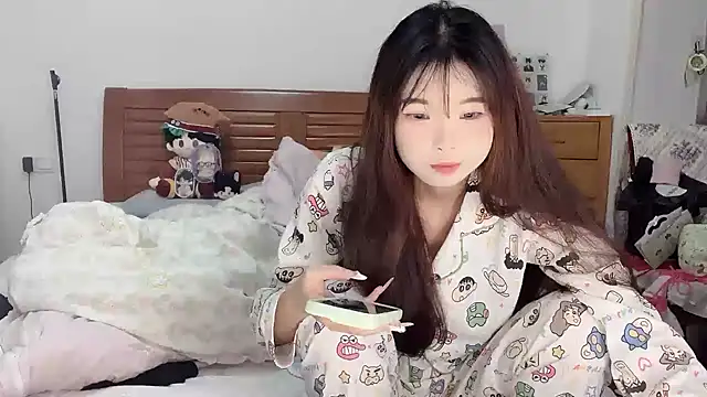 Akong11 online show from 10/04/25, 06:42