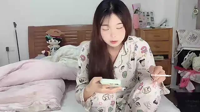 Akong11 online show from 10/01/25, 05:17