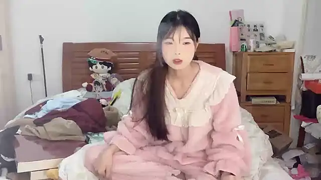 Akong11 online show from 10/24/25, 07:57