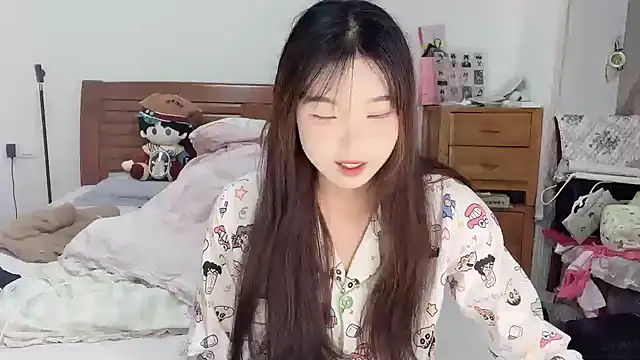 Akong11 online show from 10/02/25, 06:22